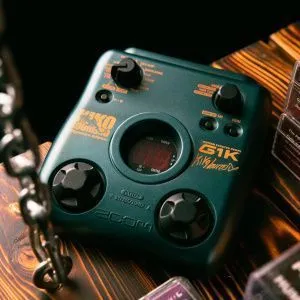 Zoom G1K Kiko Loureiro Гитарный процессор с блоком питания.